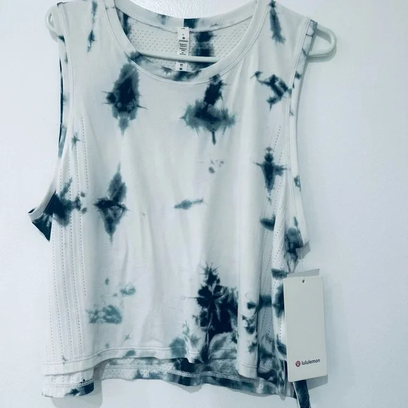 LULULEMON TRAIN TO BE TANK SHIBORI.SIZE LARGE - Picture 5 of 7